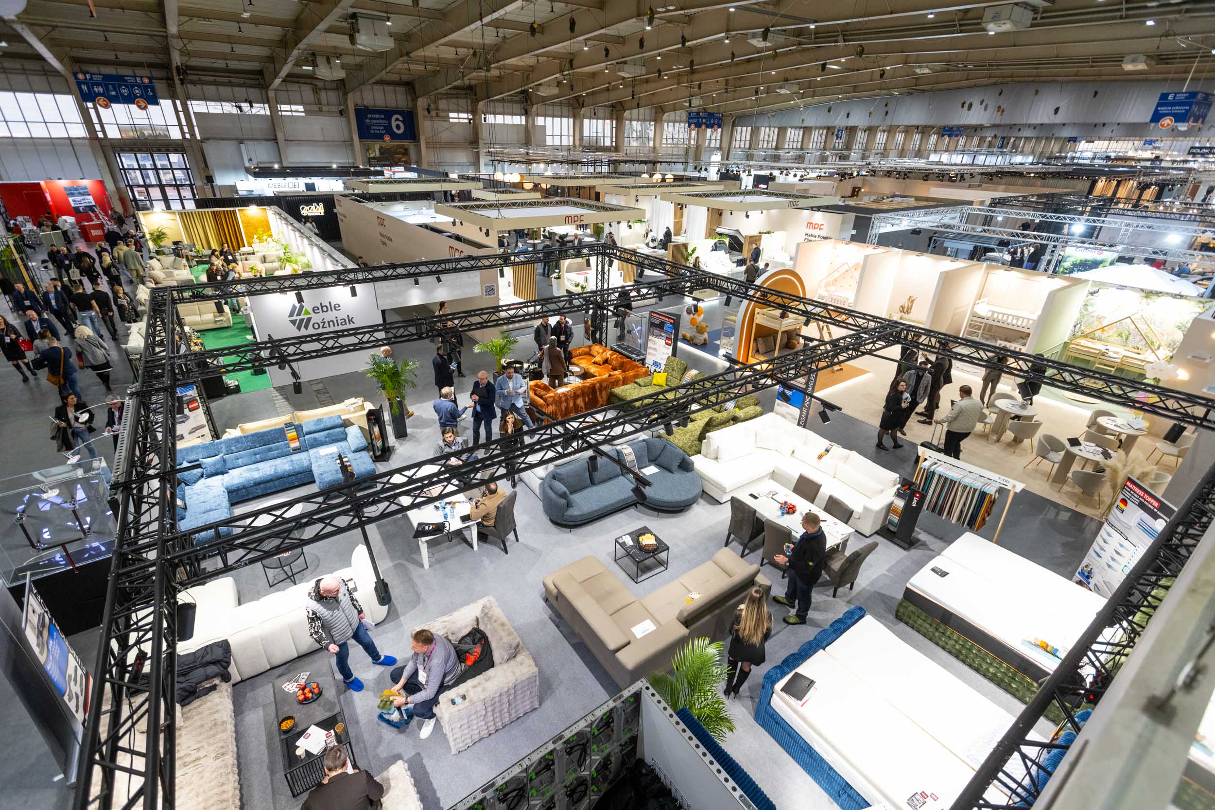 The Meble Polska 2025 exhibition hall in Poznań, seen from above.